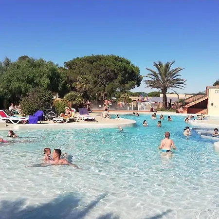 Mobil **** En Roussillon Camping