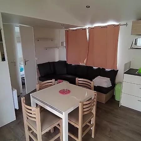 Mobil **** En Roussillon Campingplatz Canet-en-Roussillon